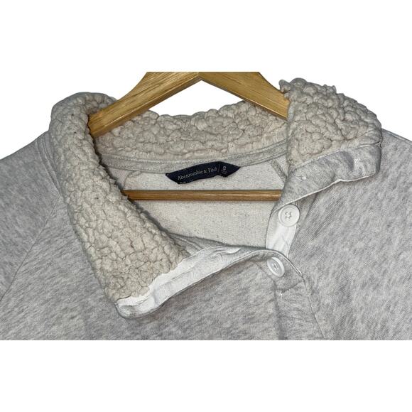 Abercrombie & Fitch Gray Faux Fur Sherpa Sweatshirt Teddy Jacket Coat Womens S - Picture 6 of 8